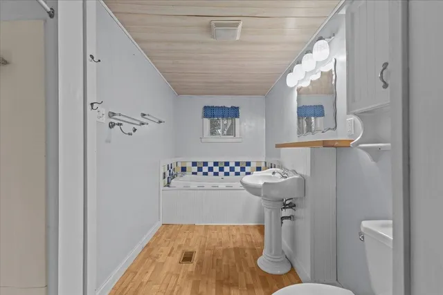 $329,000 | 52 School House Hill Road, Middlebury, VT 05753