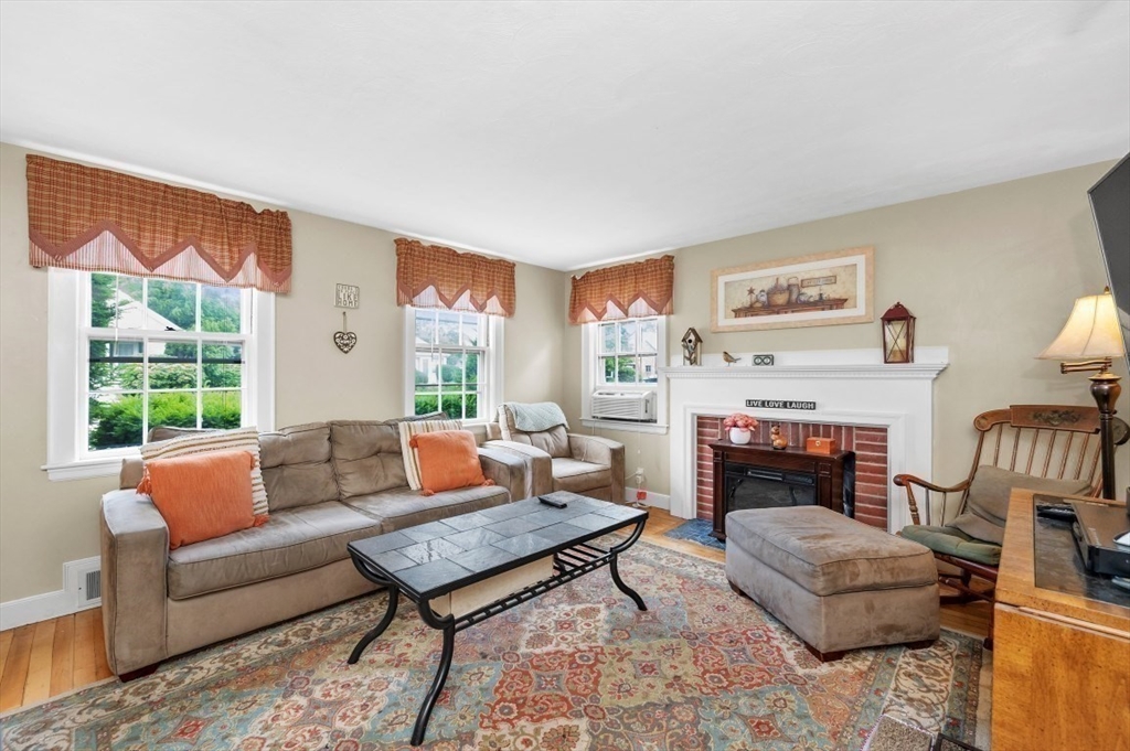 111 Warren Street Waltham, MA 02453 - Photo 6 of 42