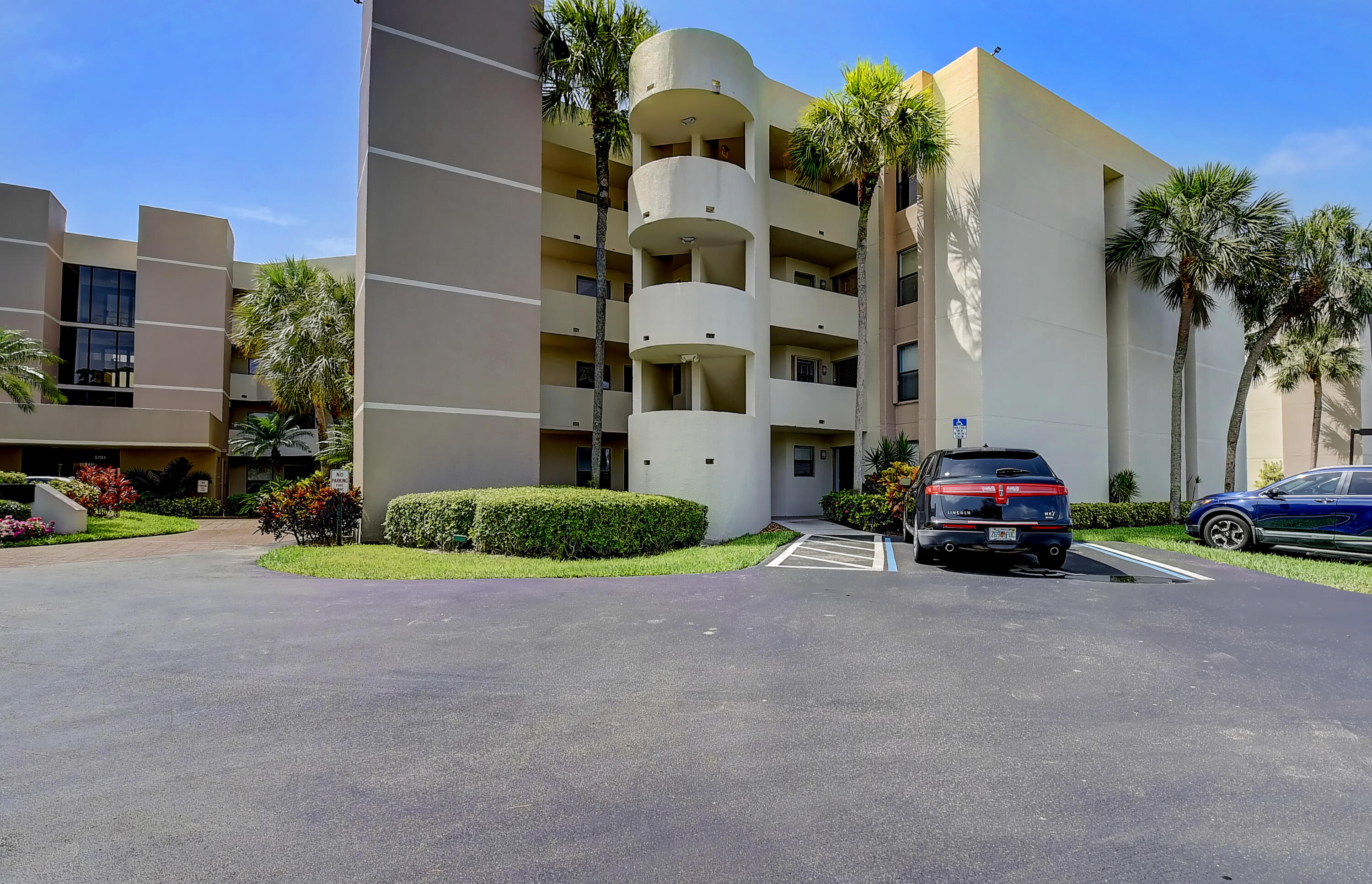 5701 Camino Del Sol, Unit 206 Boca Raton, FL 33433 - Photo 4 of 38 5701 BUILDING