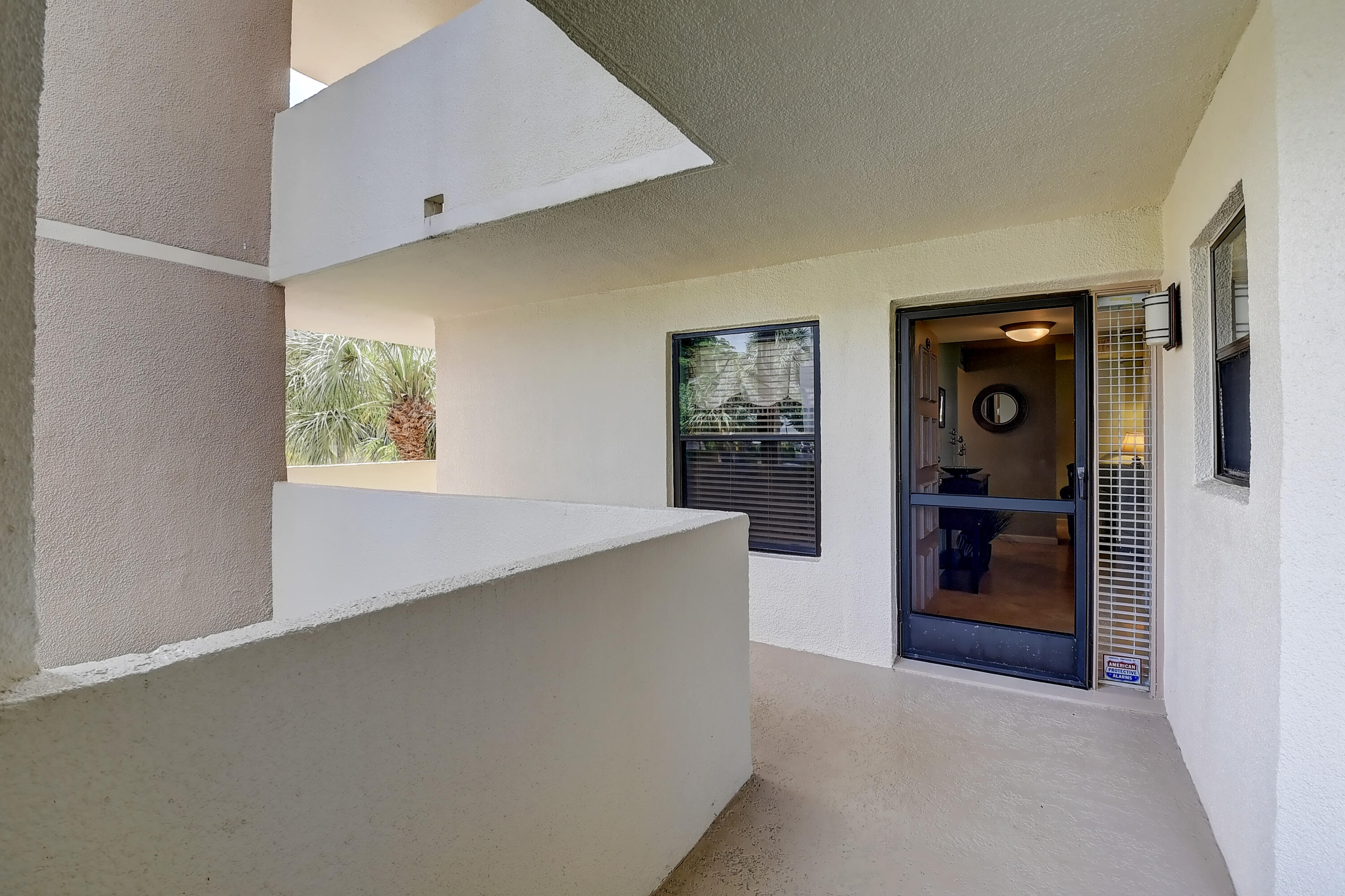 5701 Camino Del Sol, Unit 206 Boca Raton, FL 33433 - Photo 5 of 38 5701 Camino Del Sol unit 206