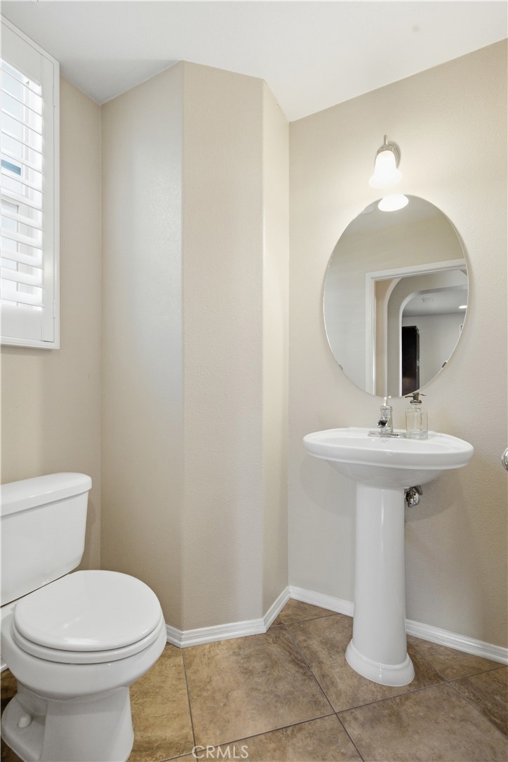 20278 Pienza Lane Porter Ranch, CA 91326 - Photo 15 of 28 Gallery Image 15