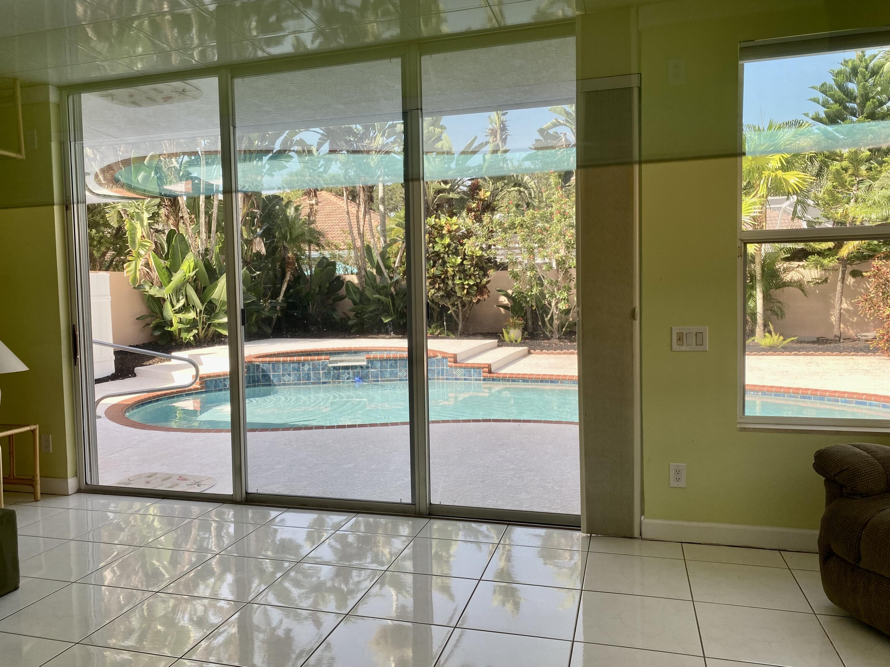 135 East Hampton Way Jupiter, FL 33458 - Photo 2 of 33 POOL VIEW