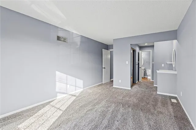 $235,000 | 1422 La Chateau Drive, Liberty, MO 64068