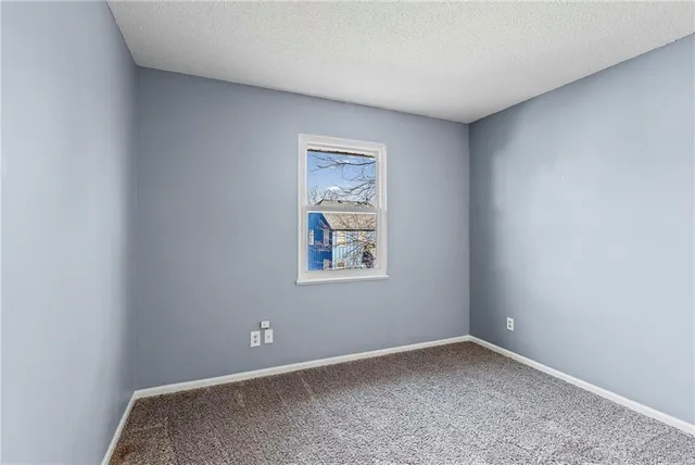 $235,000 | 1422 La Chateau Drive, Liberty, MO 64068