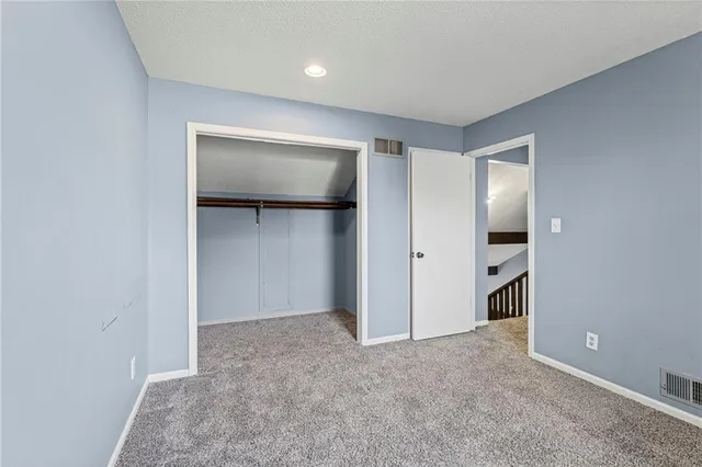 $230,000 | 1422 La Chateau Drive, Liberty, MO 64068