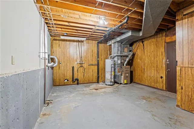 $230,000 | 1422 La Chateau Drive, Liberty, MO 64068