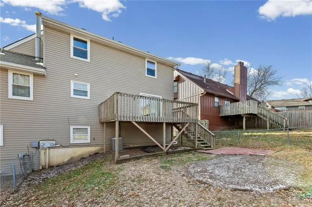 $230,000 | 1422 La Chateau Drive, Liberty, MO 64068