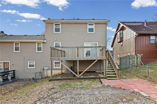 $235,000 | 1422 La Chateau Drive, Liberty, MO 64068