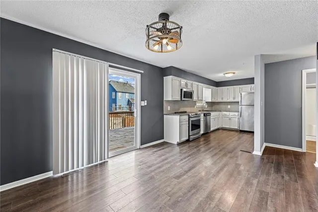 $230,000 | 1422 La Chateau Drive, Liberty, MO 64068