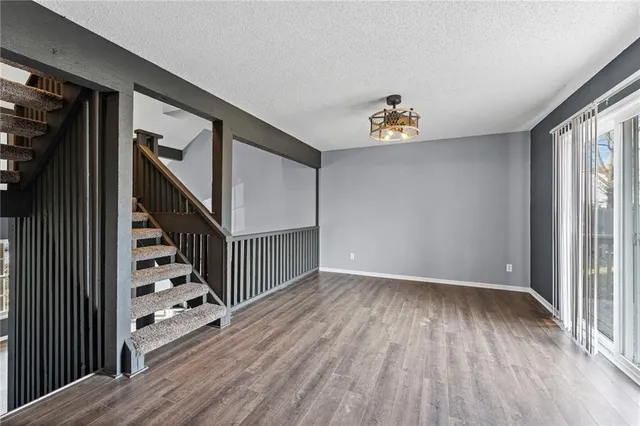 $230,000 | 1422 La Chateau Drive, Liberty, MO 64068