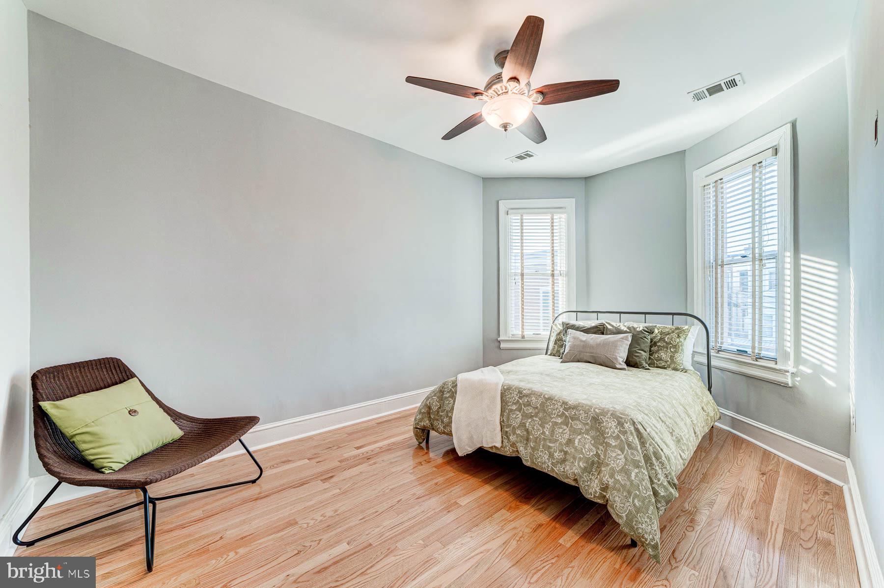 117 R Street Northwest Washington, DC 20001 - Photo 18 of 45 Bedroom #1 with bumpout & new hardwood floors