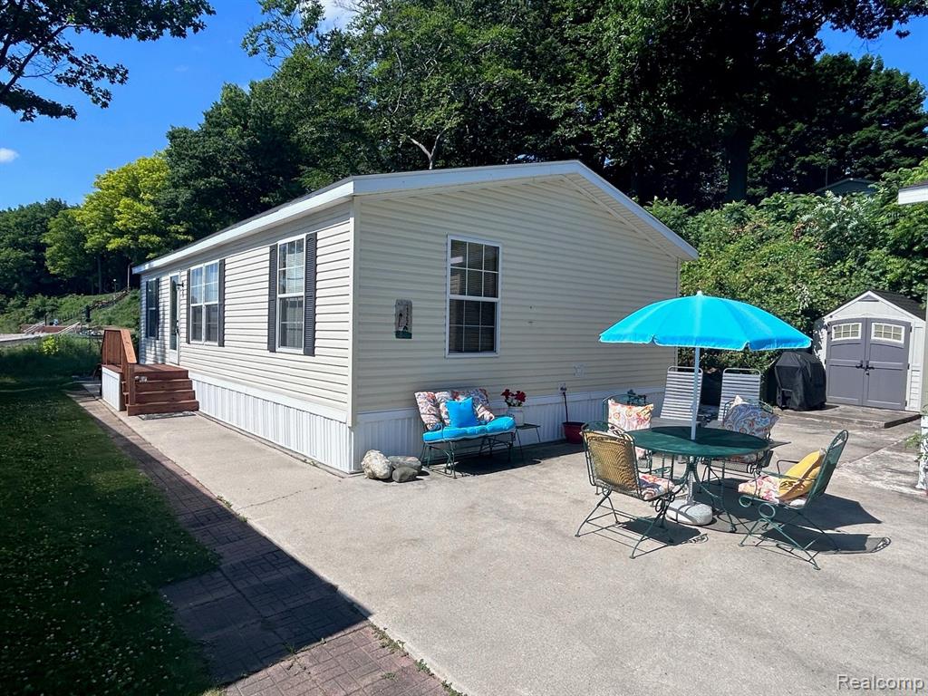 6103 Lakeshore Road, Unit 122 Lexington, MI 48450 - Photo 1 of 27