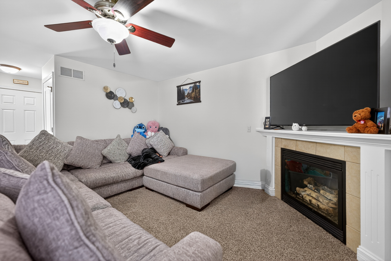215 West Cortland Center Road Cortland, IL 60112 - Photo 4 of 24