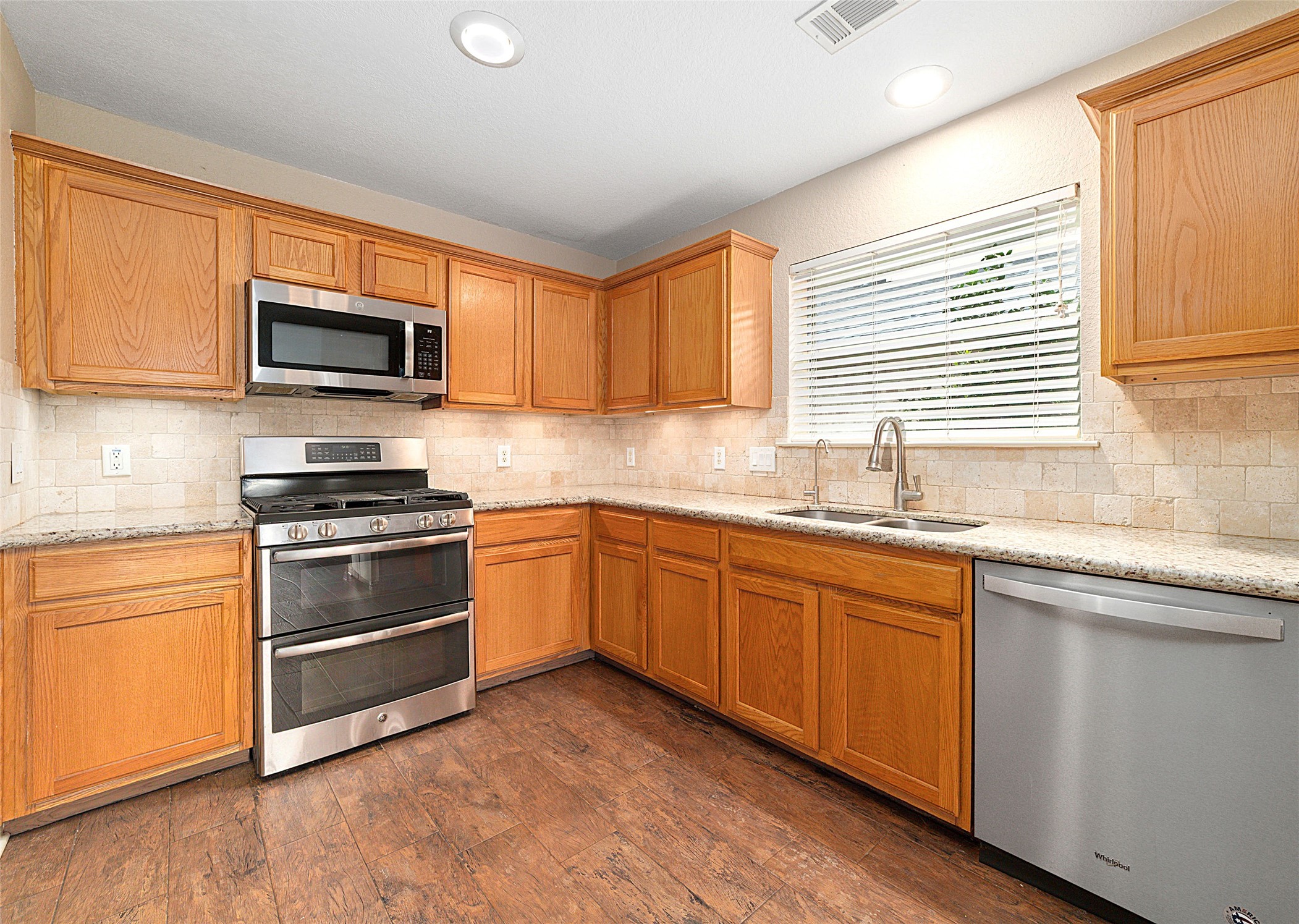 14610 Hazy Ridge Lane Cypress, TX 77429 - Photo 15 of 38 Gorgeous granite countertops