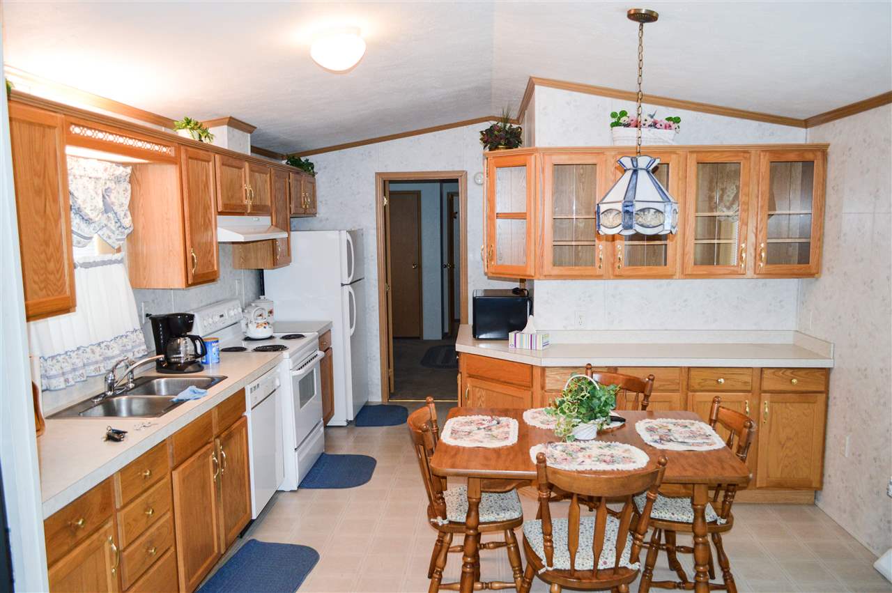 26 Billings Mobile Manor, Unit 26 Rutland, VT 05701 - Photo 3 of 10 Gallery Image 3