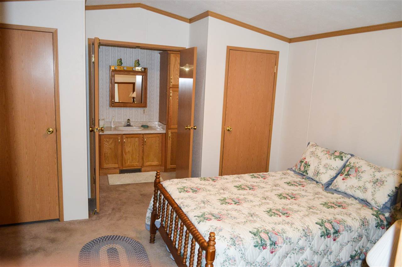 26 Billings Mobile Manor, Unit 26 Rutland, VT 05701 - Photo 5 of 10 Gallery Image 5