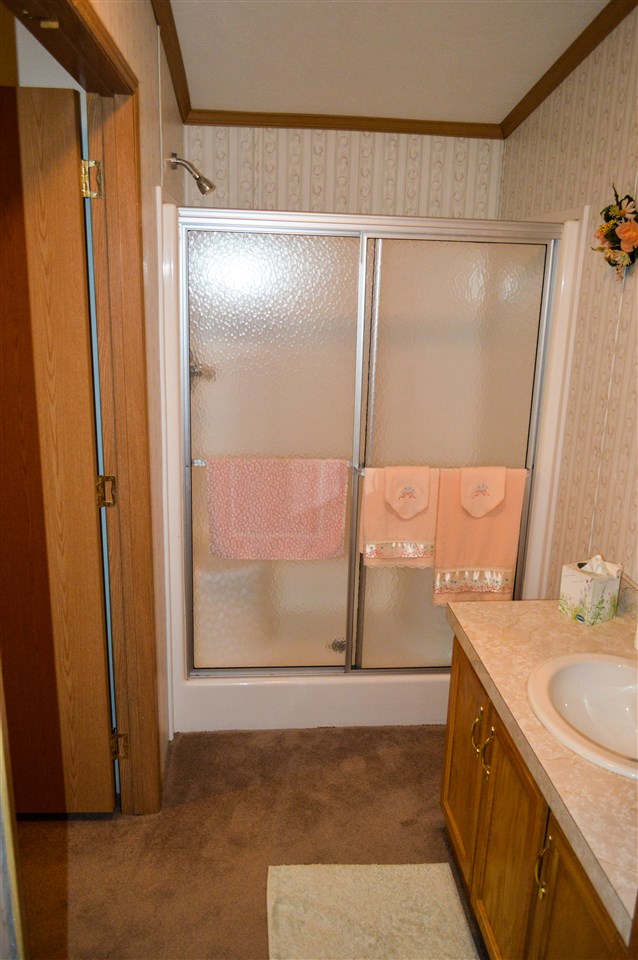26 Billings Mobile Manor, Unit 26 Rutland, VT 05701 - Photo 6 of 10 Gallery Image 6