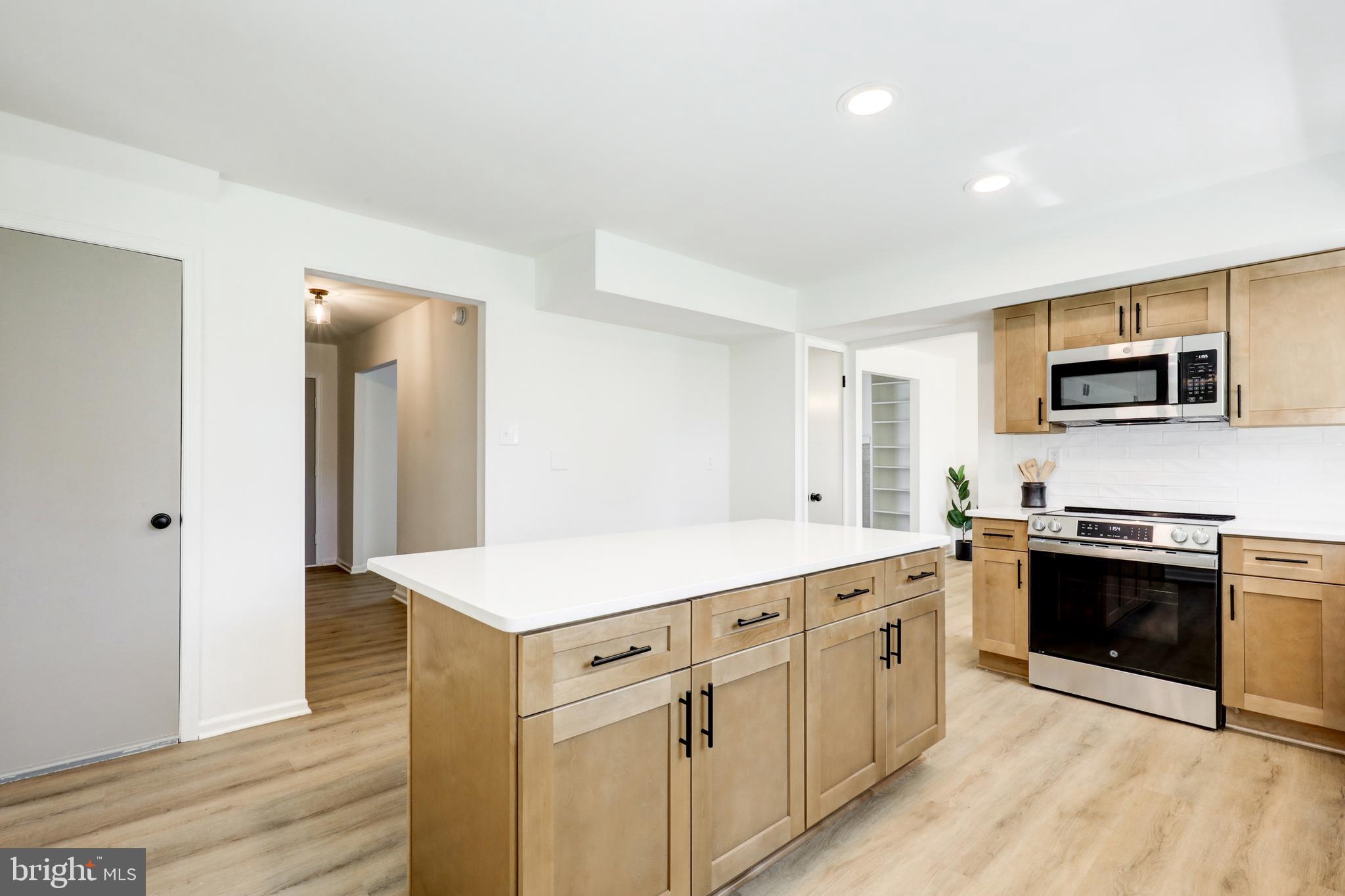 914 Longfield Road Glenside, PA 19038 - Photo 13 of 49