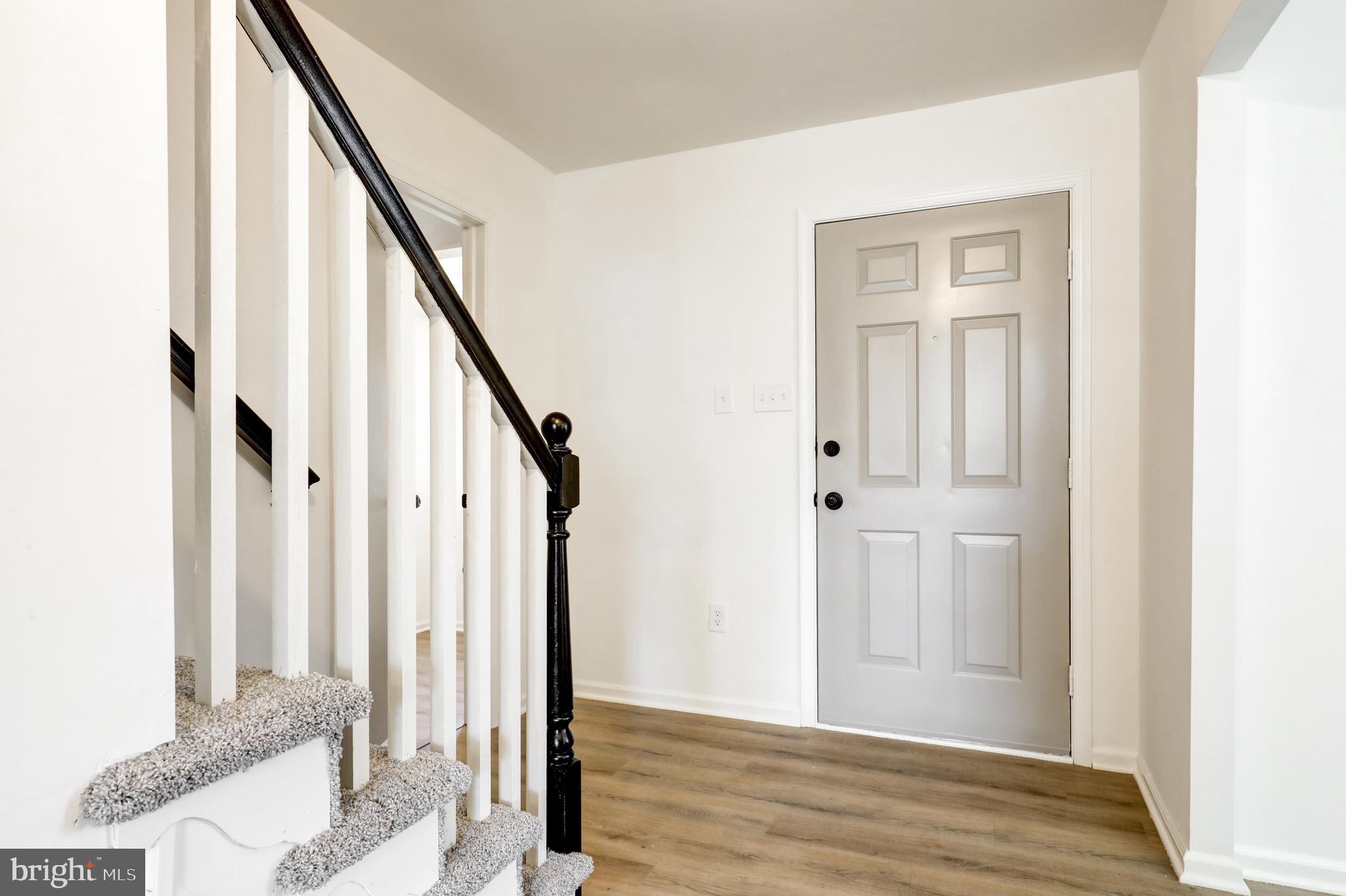 914 Longfield Road Glenside, PA 19038 - Photo 3 of 49