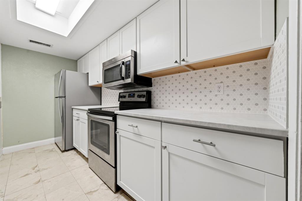 12824 Midway Road, Unit 2136 Dallas, TX 75244 - Photo 16 of 36 Gallery Image 16