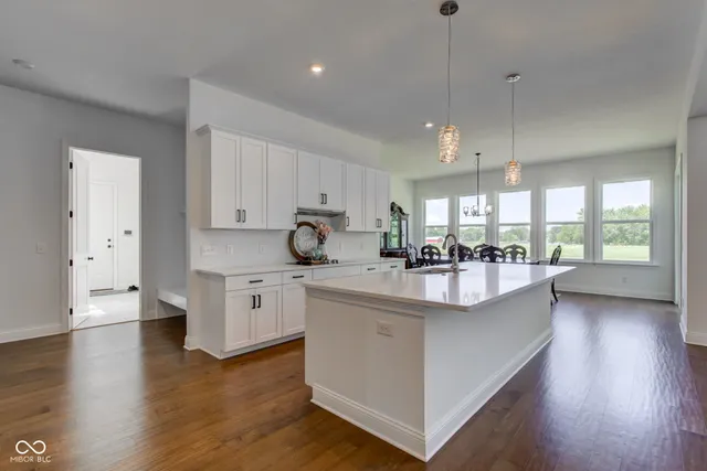 $1,670,000 | 4934 South 550W, New Palestine, IN 46163