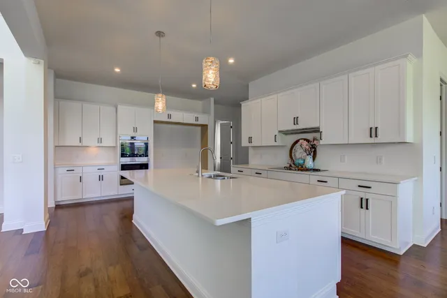 $1,670,000 | 4934 South 550W, New Palestine, IN 46163