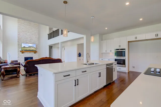 $1,670,000 | 4934 South 550W, New Palestine, IN 46163