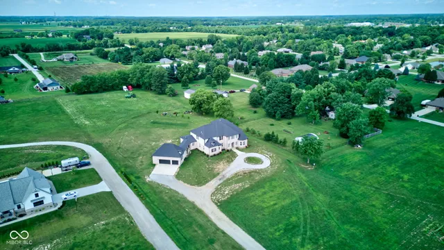 $1,670,000 | 4934 South 550W, New Palestine, IN 46163