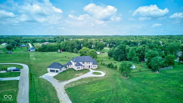 $1,670,000 | 4934 South 550W, New Palestine, IN 46163