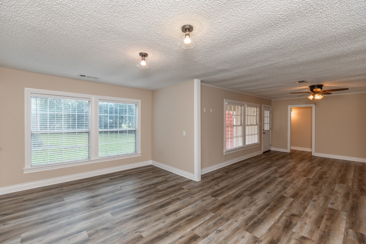 4205 North Tram Road Vidor, TX 77662 - Photo 9 of 32
