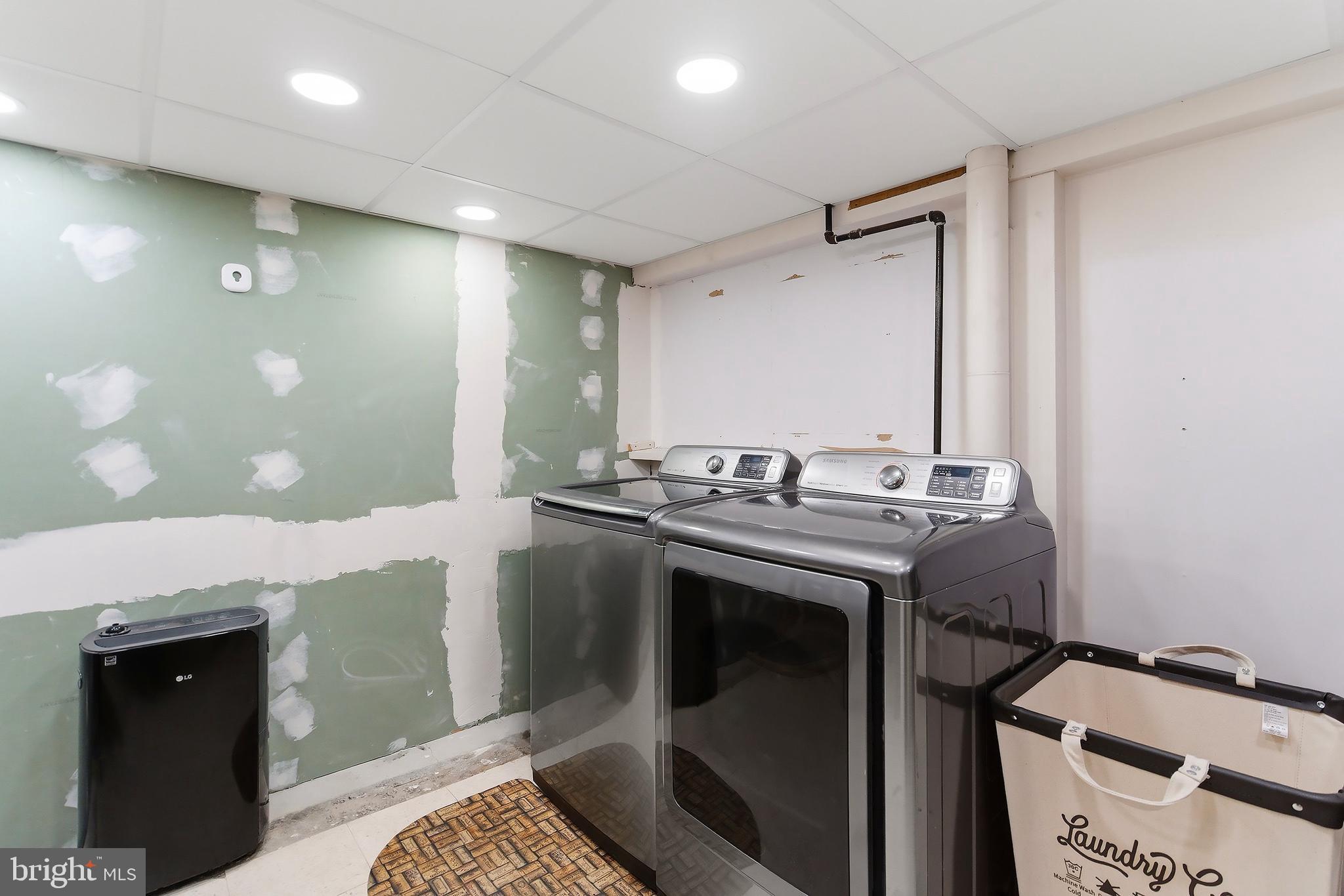 144 Maple Shade Avenue Hamilton, NJ 08610 - Photo 24 of 33 Laundry Room