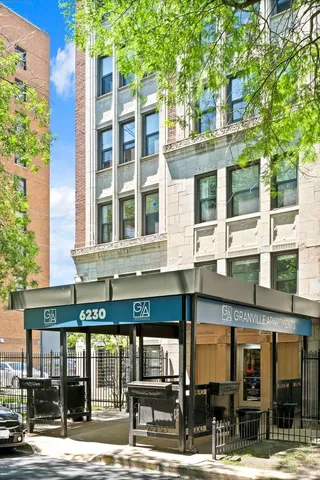 $2,595 | 6230 North Kenmore Avenue, Unit 1107, Chicago, IL 60660