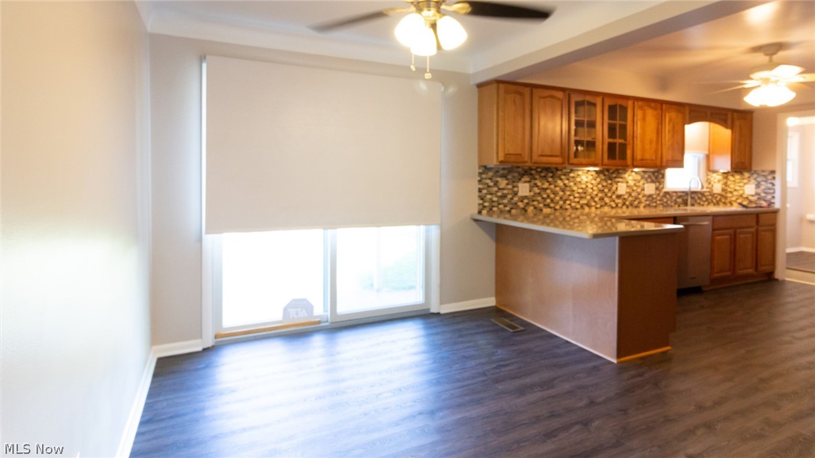 6907 Revere Road Cleveland, OH 44130 - Photo 6 of 28 Gallery Image 6
