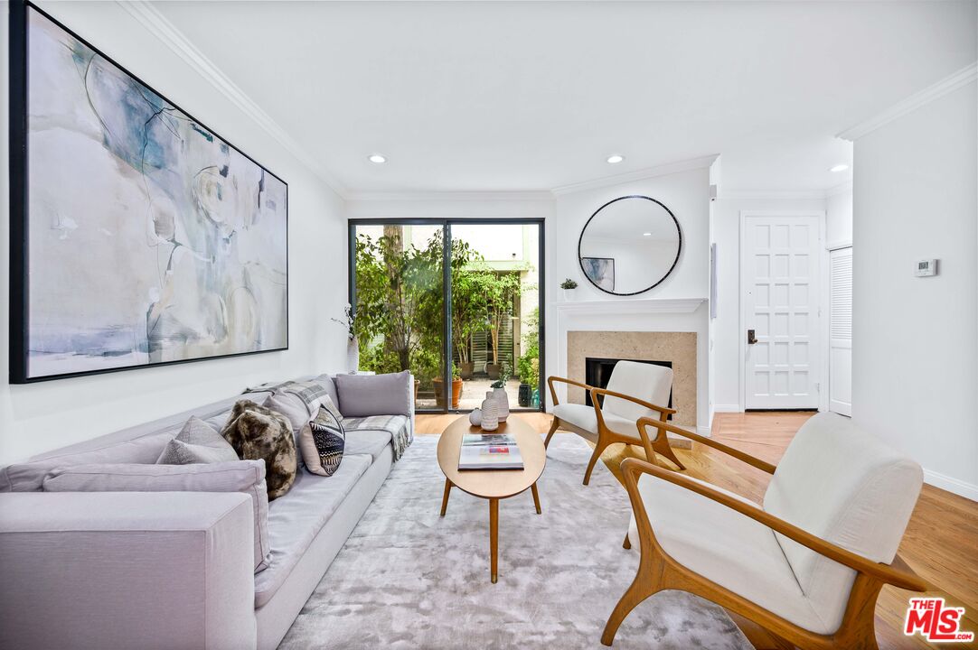 1108 18th Street, Unit 5 Santa Monica, CA 90403 - Photo 3 of 21