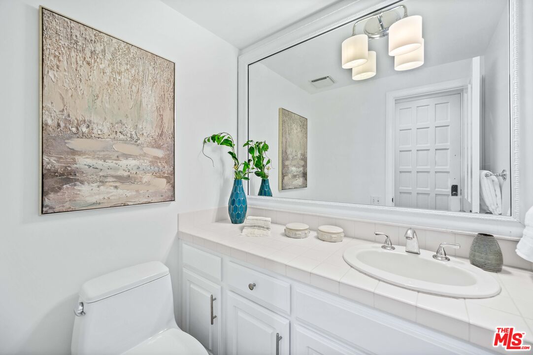 1108 18th Street, Unit 5 Santa Monica, CA 90403 - Photo 7 of 21