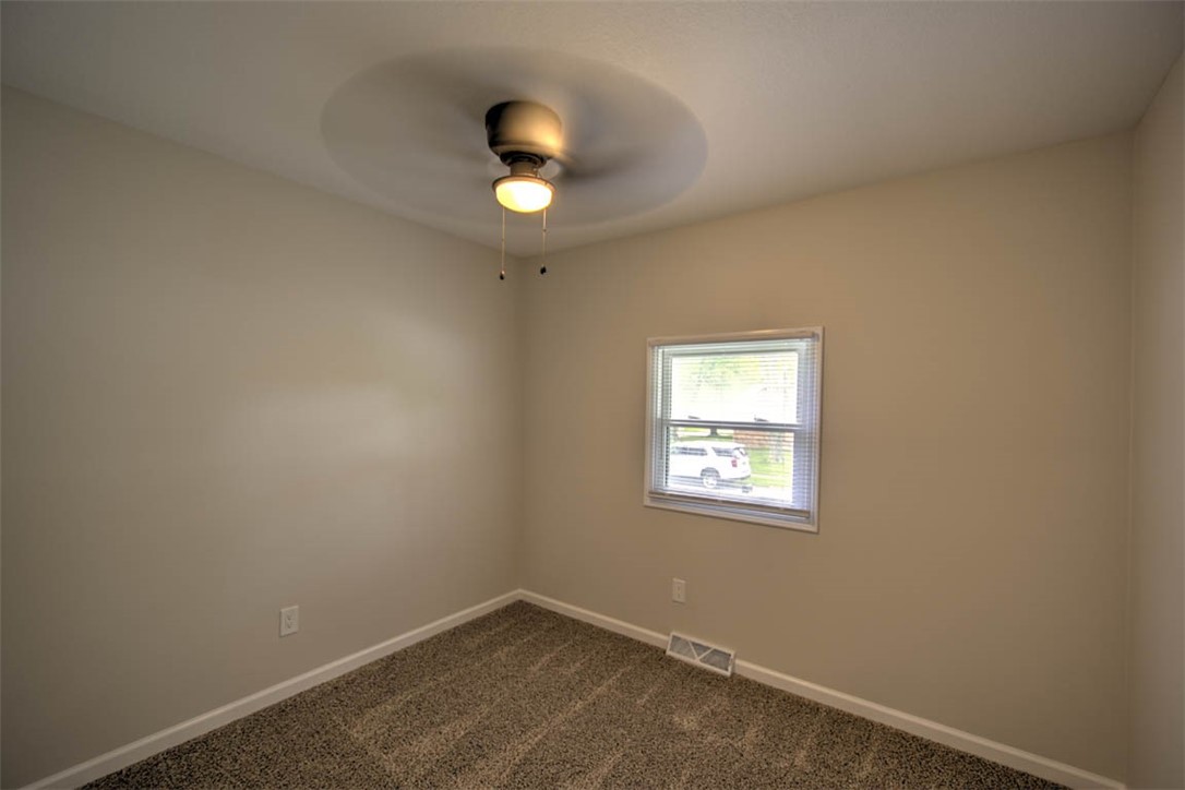 3290 East Chat Drive Decatur, IL 62526 - Photo 14 of 26