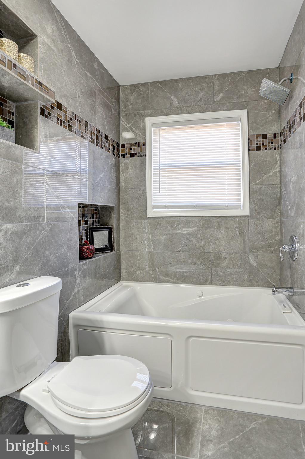 6114 Moorefield Road Baltimore, MD 21228 - Photo 18 of 37 Master Bath