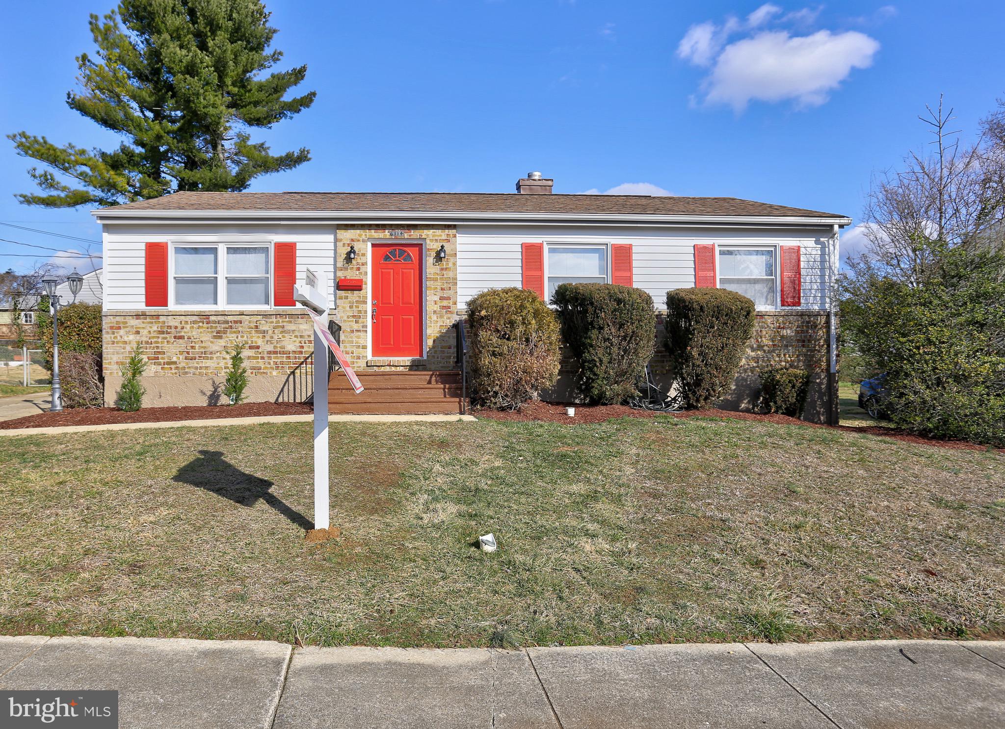 6114 Moorefield Road Baltimore, MD 21228 - Photo 4 of 37 Front