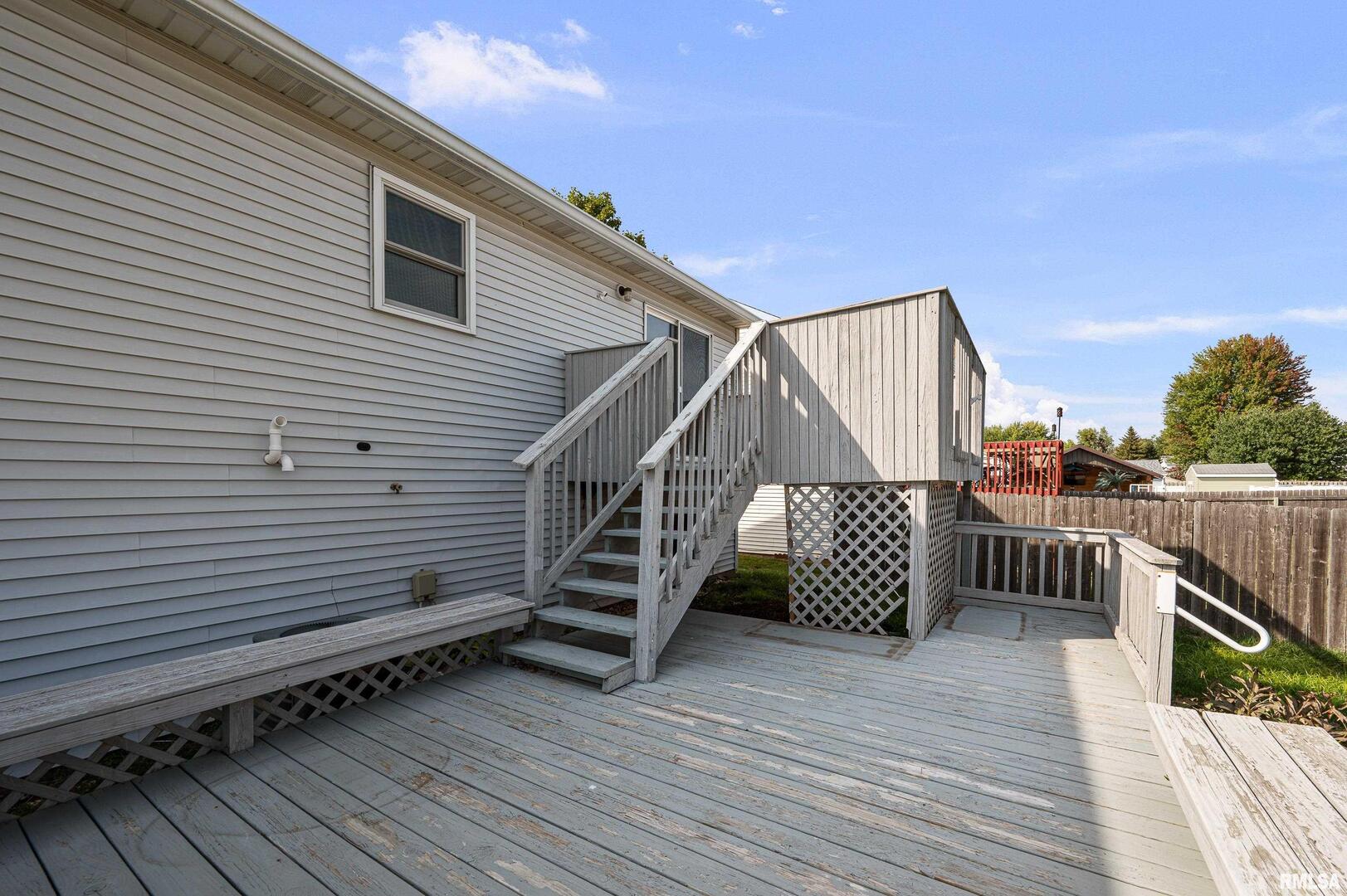 916 Ash Drive Colona, IL 61241 - Photo 32 of 38 a view of a roof deck