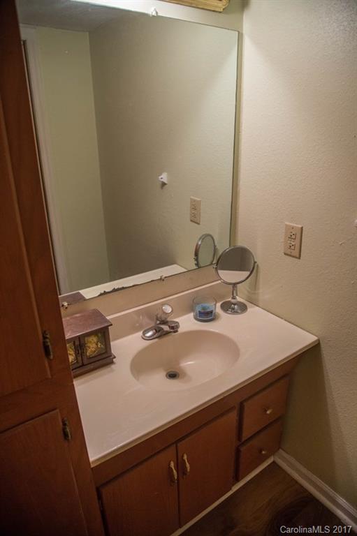 2417 Hankins Road Marion, NC 28752 - Photo 21 of 24 Gallery Image 21