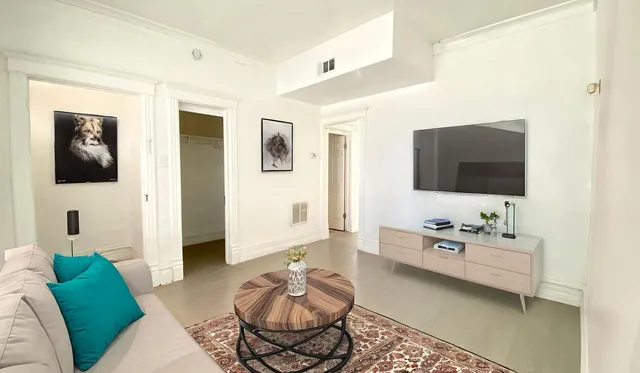 $384,000 | 6712 South Wabash Avenue, Chicago, IL 60637