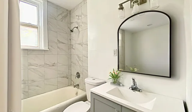 $384,000 | 6712 South Wabash Avenue, Chicago, IL 60637