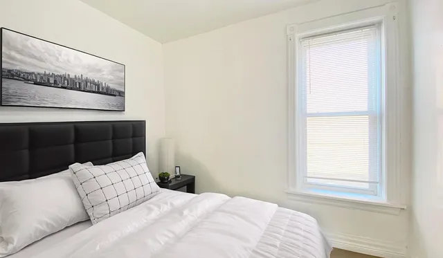 $384,000 | 6712 South Wabash Avenue, Chicago, IL 60637