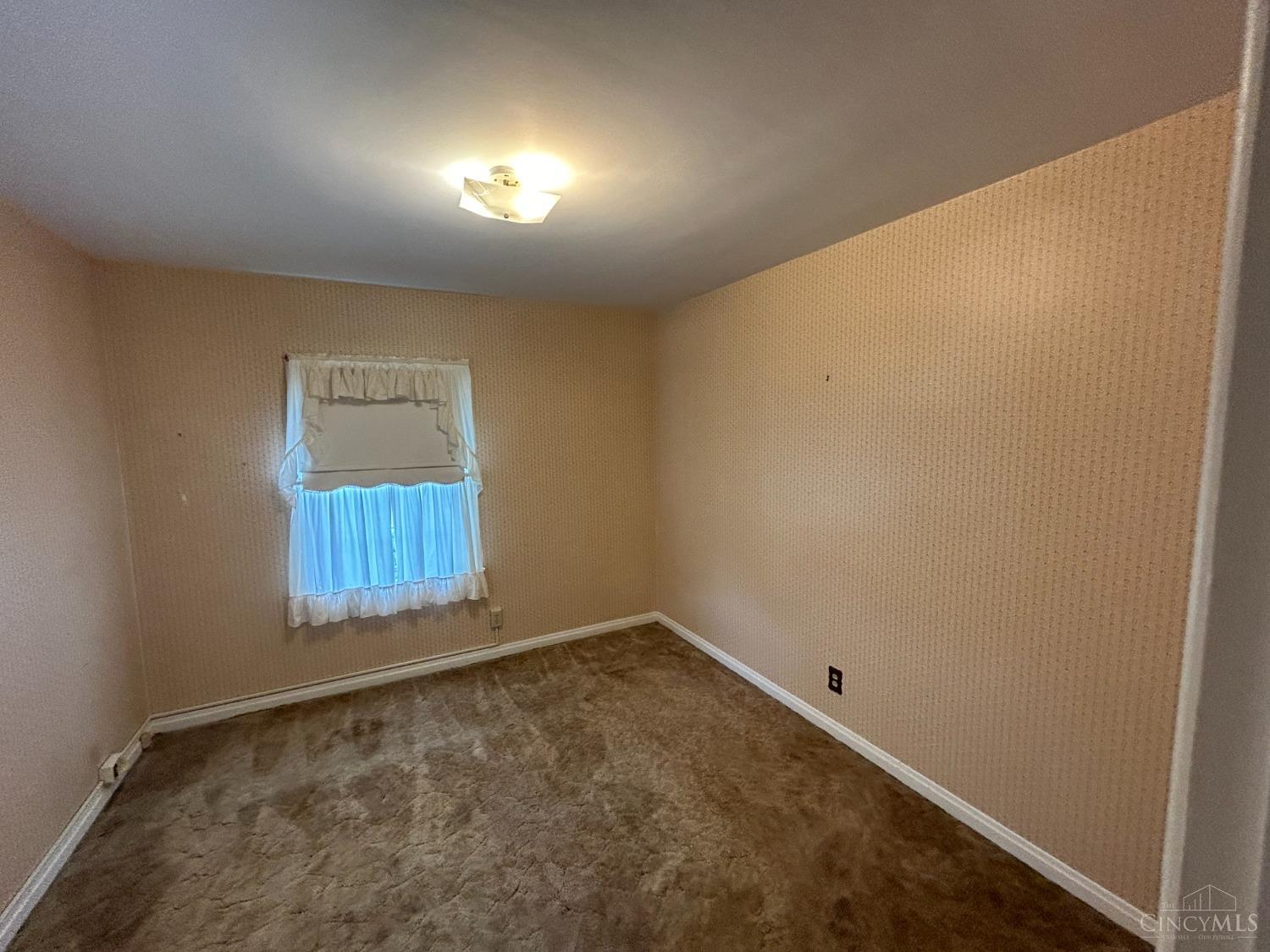 7829 Plainfield Road Cincinnati, OH 45236 - Photo 14 of 24