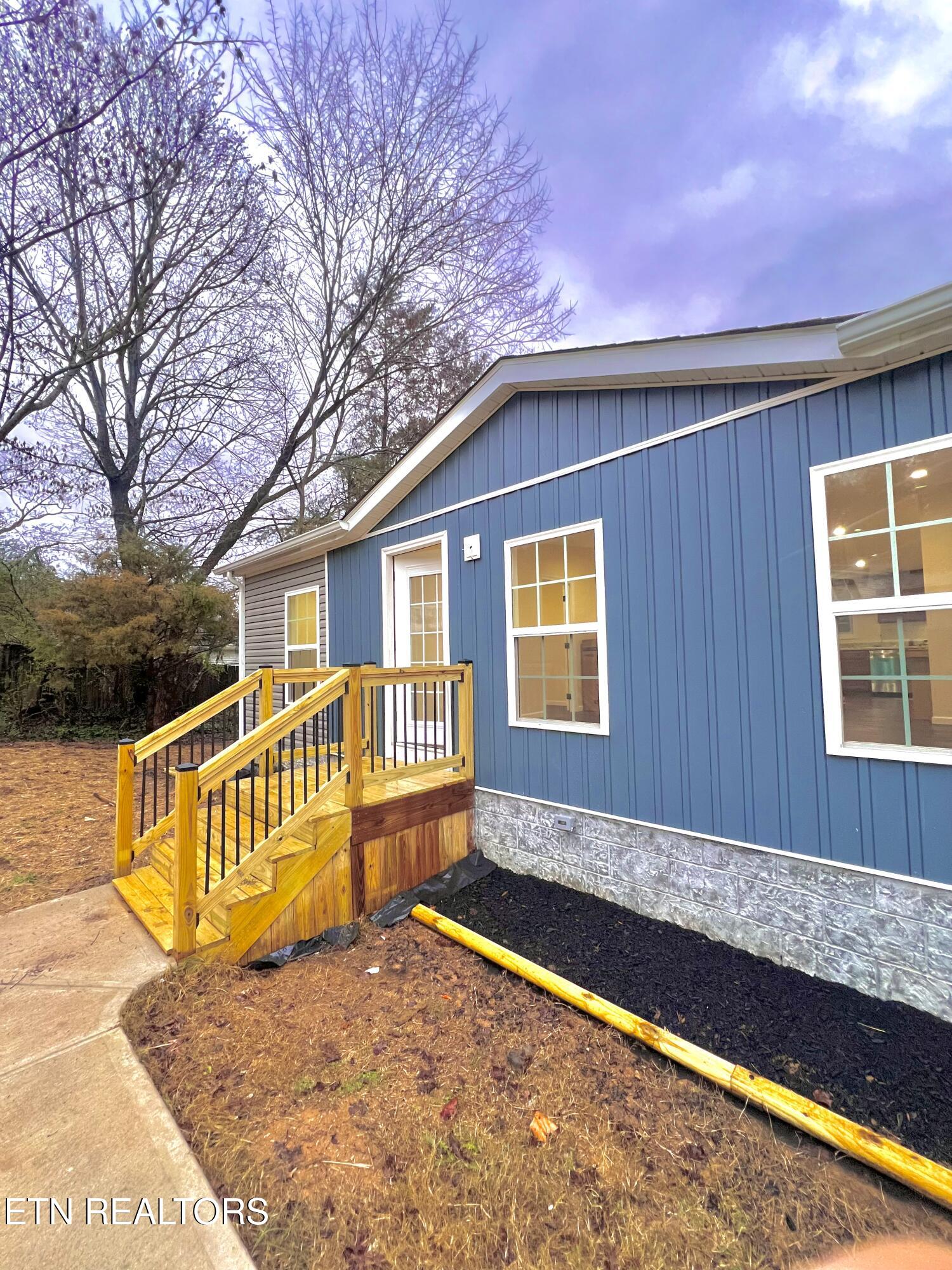 425 Abbott Road Lenoir City, TN 37771 - Photo 2 of 48 IMG_5849