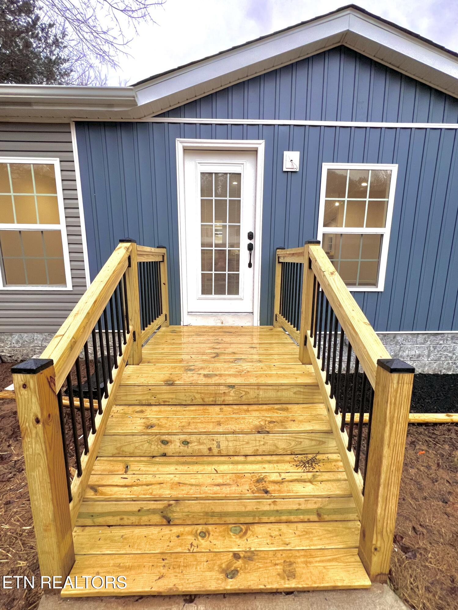 425 Abbott Road Lenoir City, TN 37771 - Photo 3 of 48 IMG_5851