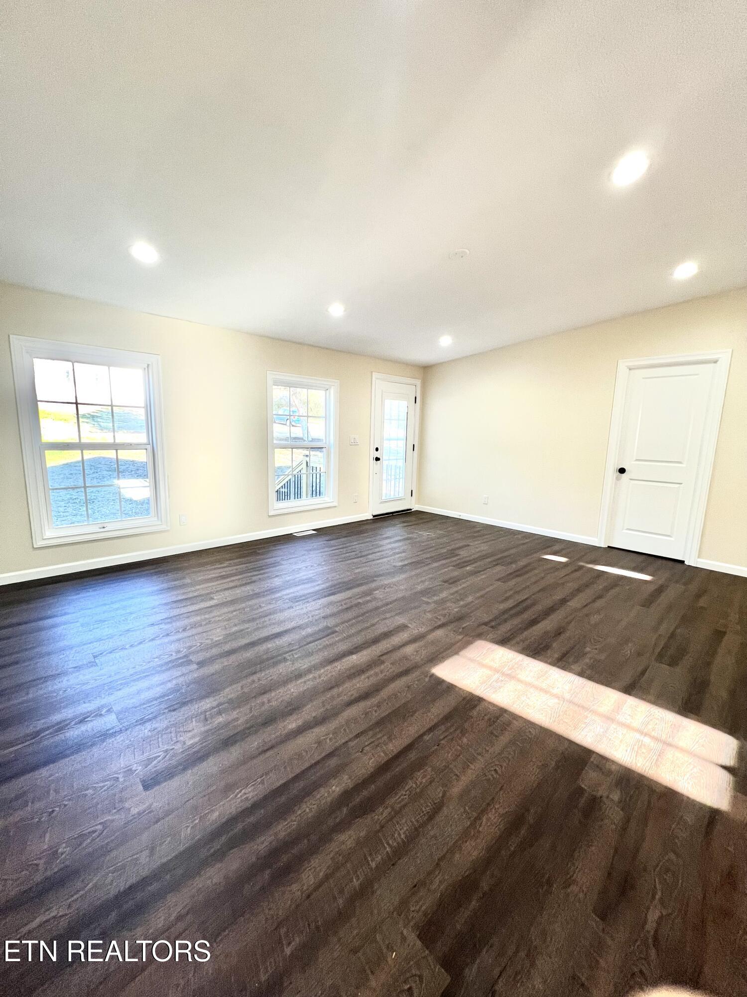 425 Abbott Road Lenoir City, TN 37771 - Photo 6 of 48 IMG_5943