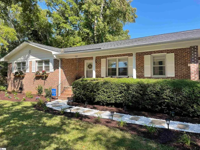 $260,000 | 102 West Maple Street, Clinton, SC 29325