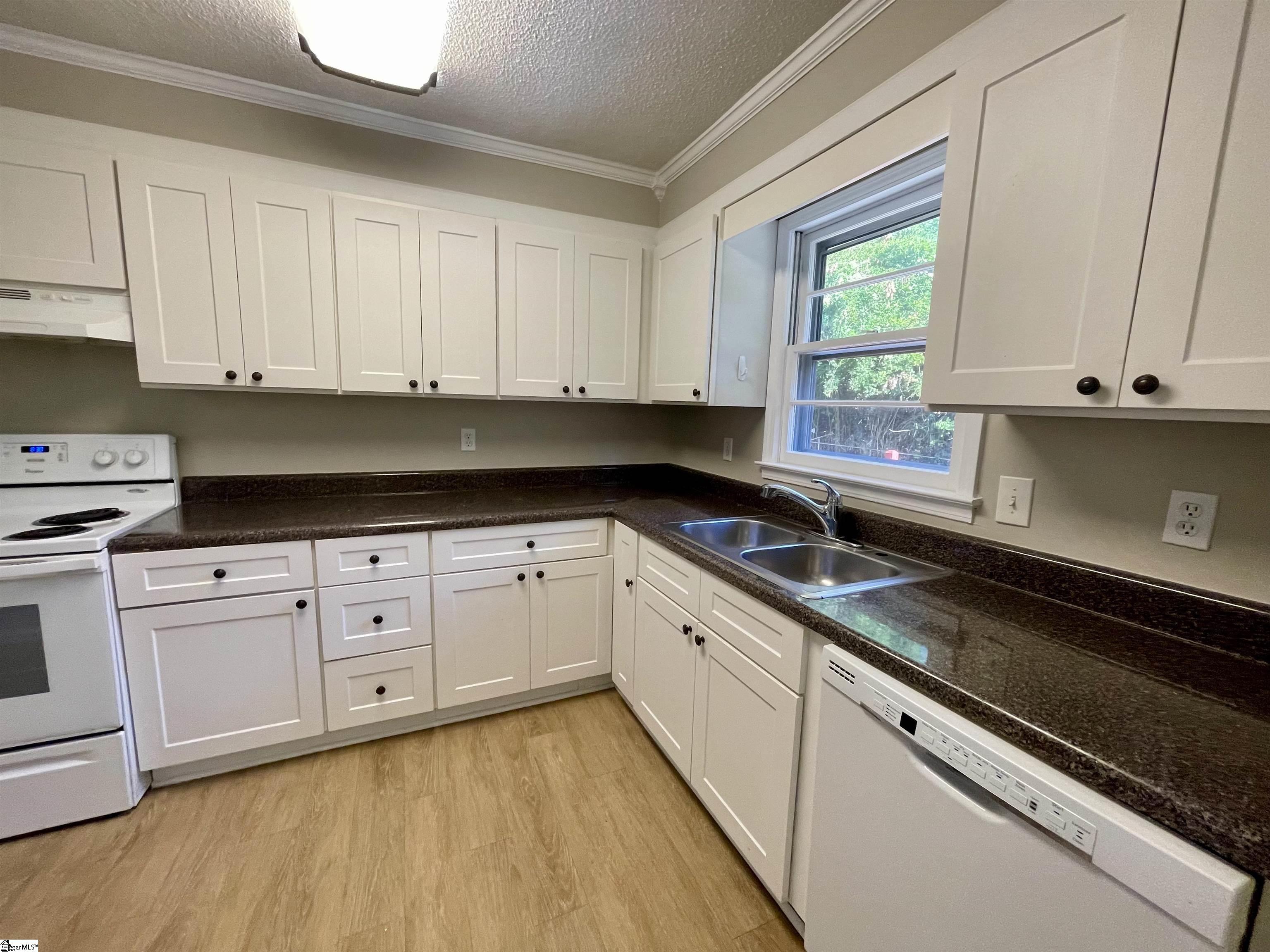 102 West Maple Street Clinton, SC 29325 - Photo 12 of 20