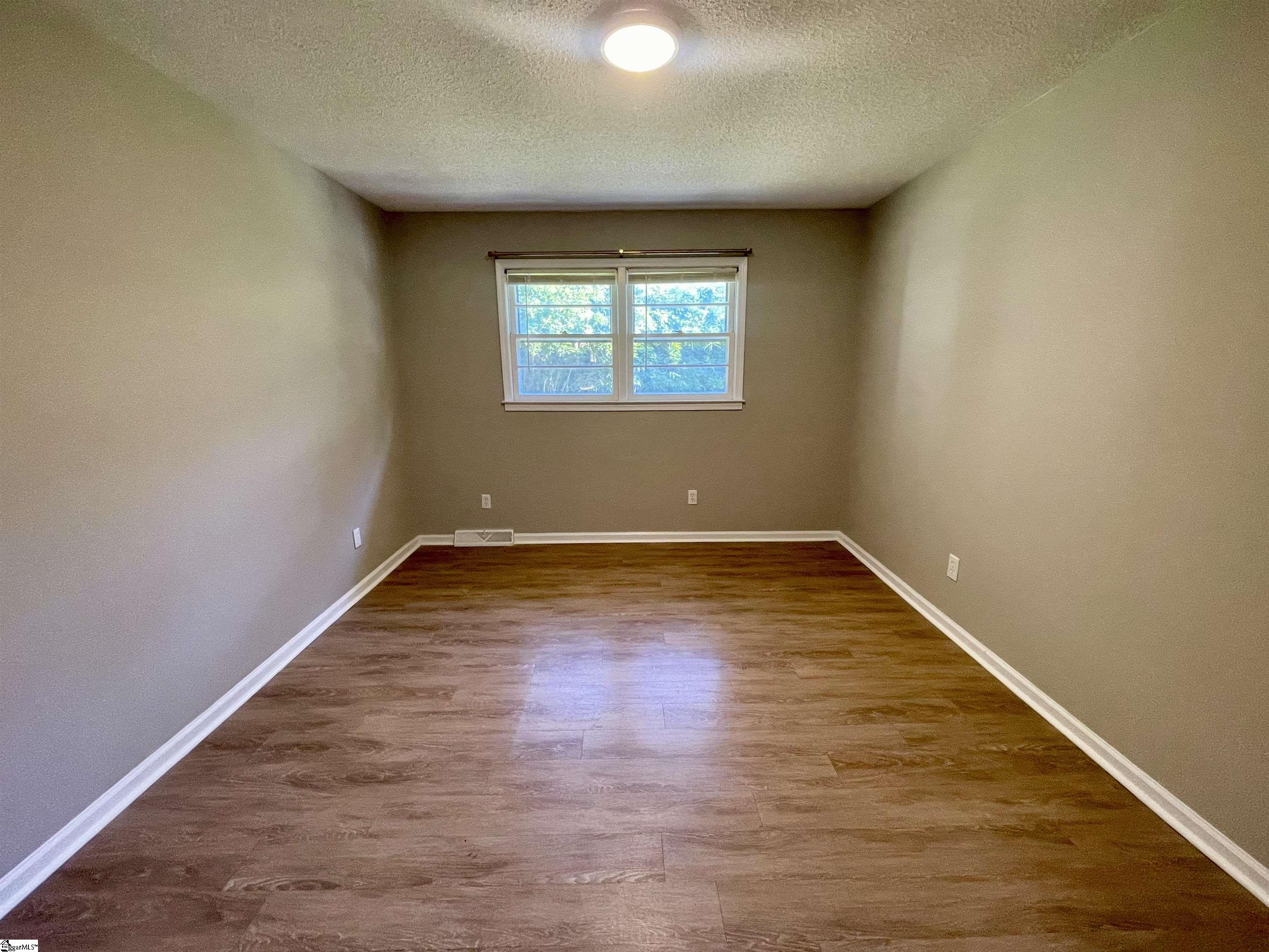 102 West Maple Street Clinton, SC 29325 - Photo 15 of 20